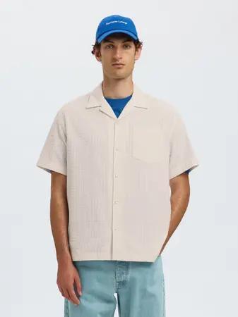 Avery_struc_shirt_wit_3