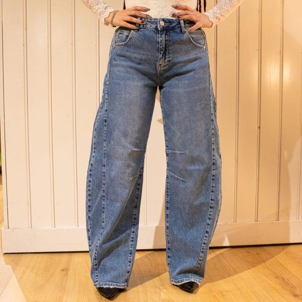 Barrel_jeans_medium_blue_