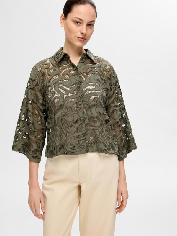 Green_cropped_broderi_shirt__1