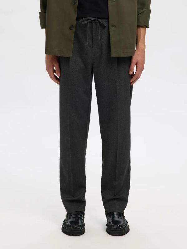 Leroy_taperd_pleat_pant_dark_grey_melange_4