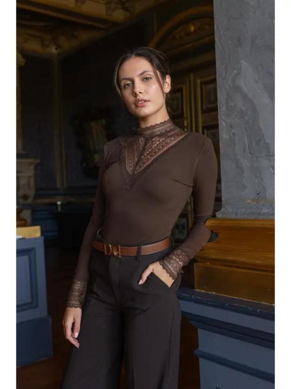 Luna_Longsleeve_kante_kraag_bruin_2