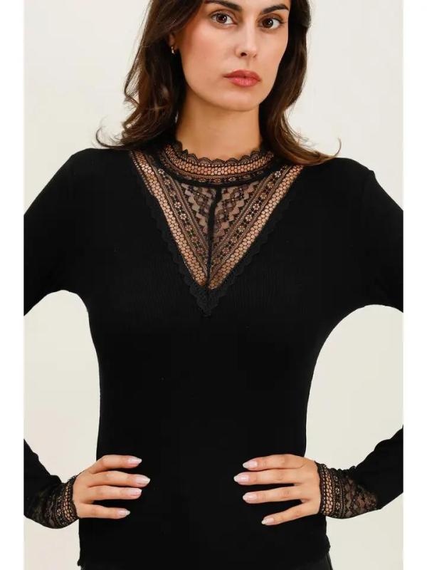 Luna_Longsleeve_kante_kraag_zwart_1