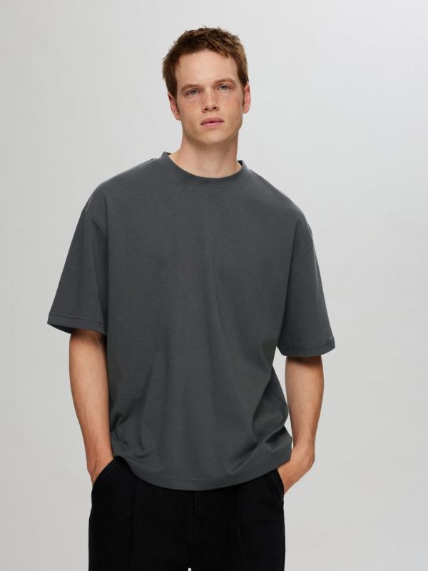 Oscar_loose_t_shirt_asphalt_2