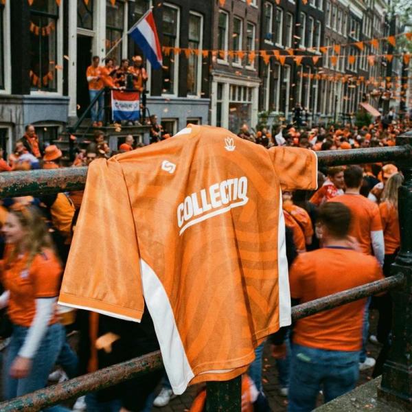 Wavy_petal_soccer_jersey___oranhr