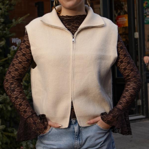 1229_spencer_met_zip_zand_1