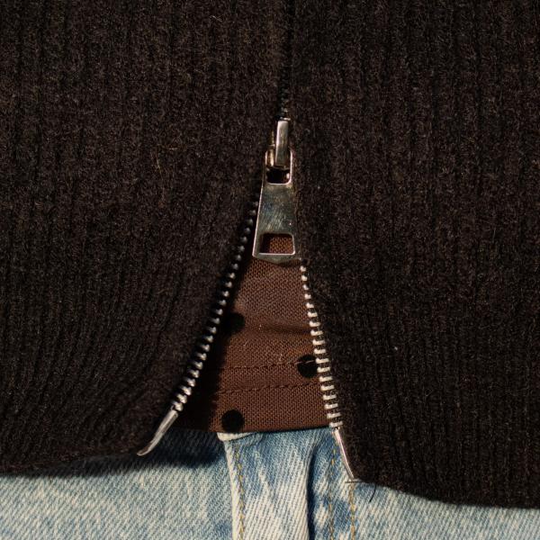 1229_spencer_met_zip_zwart_4