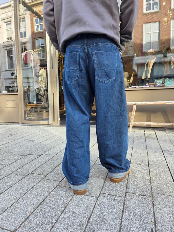 1997_D_ENIM_M_A18033_0DBDX_3