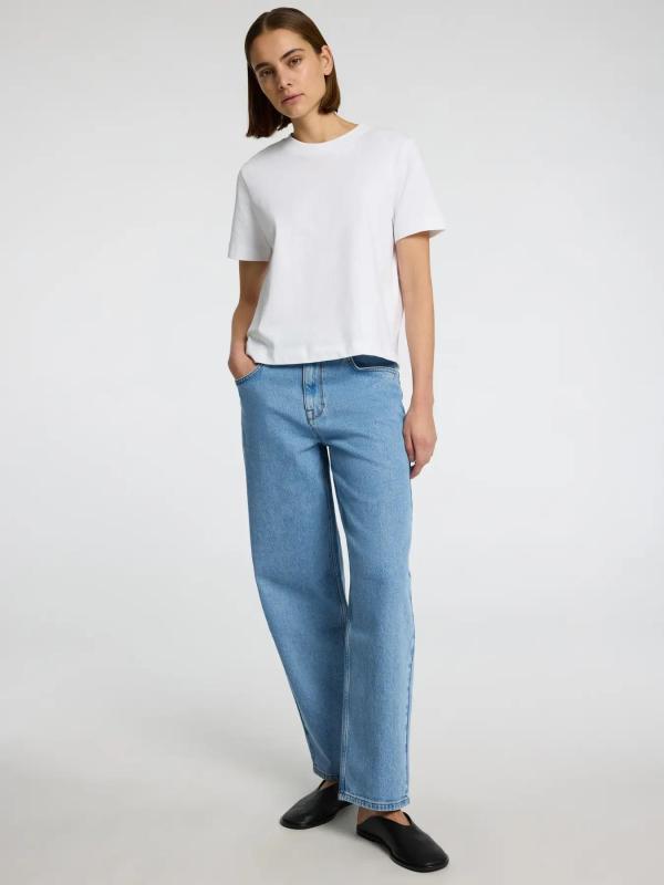 Alice_barrel_light_blue_jeans_4