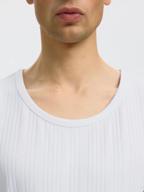 Andre_Tank_top_wit_1