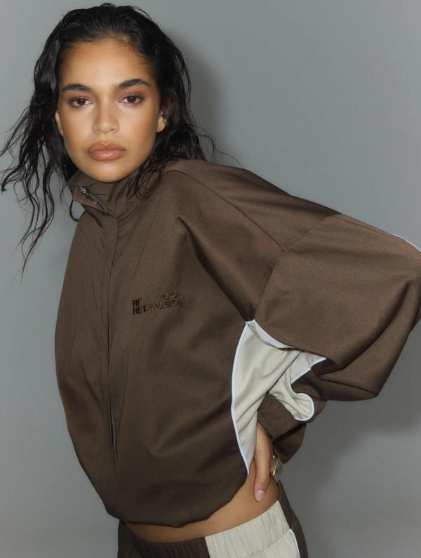 Annie_sporty_jack_brown