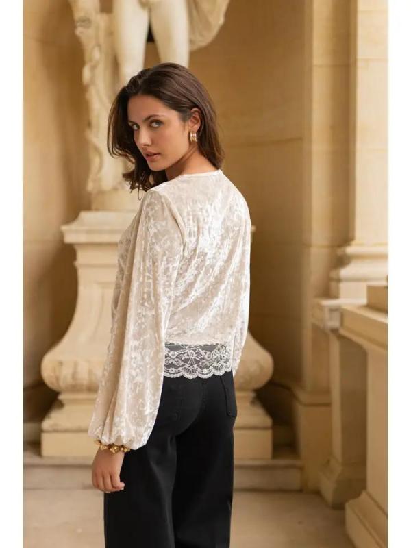 Blouse_Catherine_van_fluweel_met_V_hals_3