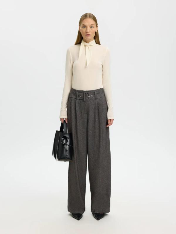 Camilla_HW_Pant_black_struc_2