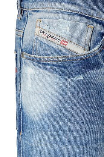 D_finning_2005_jeans_damage_3