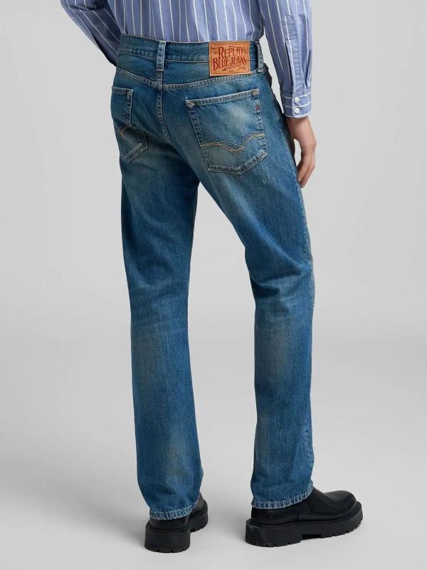 Deryck_reg_fit_jeans_mid_blue_damage_1
