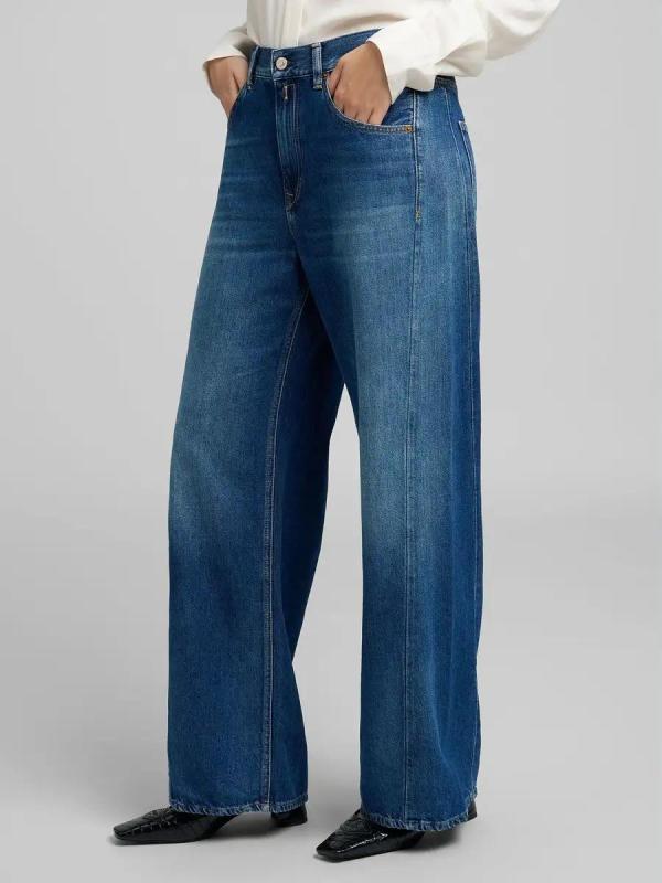 Ettra_Flaired_Bootcut_jeans__3