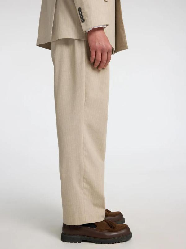 Finn_pinstripe_pantalon_zand_4