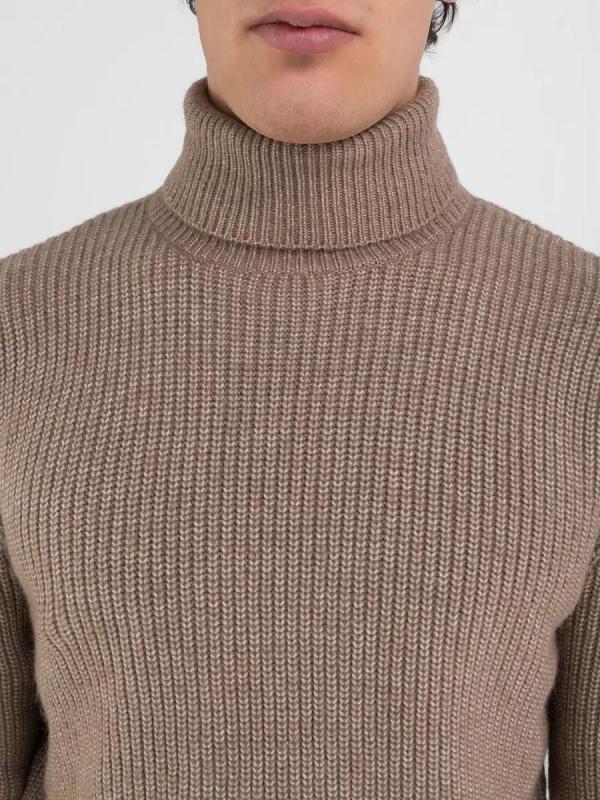 High_neck_sweater_11