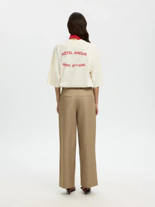 Lia_amour_boxy_t_shirt_egret