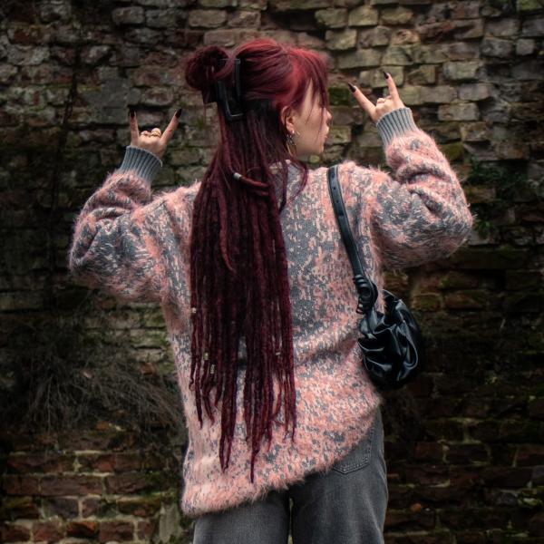 M_Rosario_V_neck_sweater_grey_pink_8