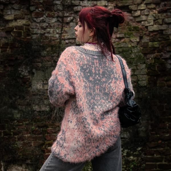 M_Rosario_V_neck_sweater_grey_pink_9