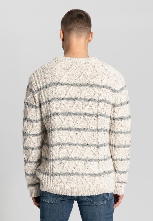 Magne_relaxed_crewneck_off_white_1