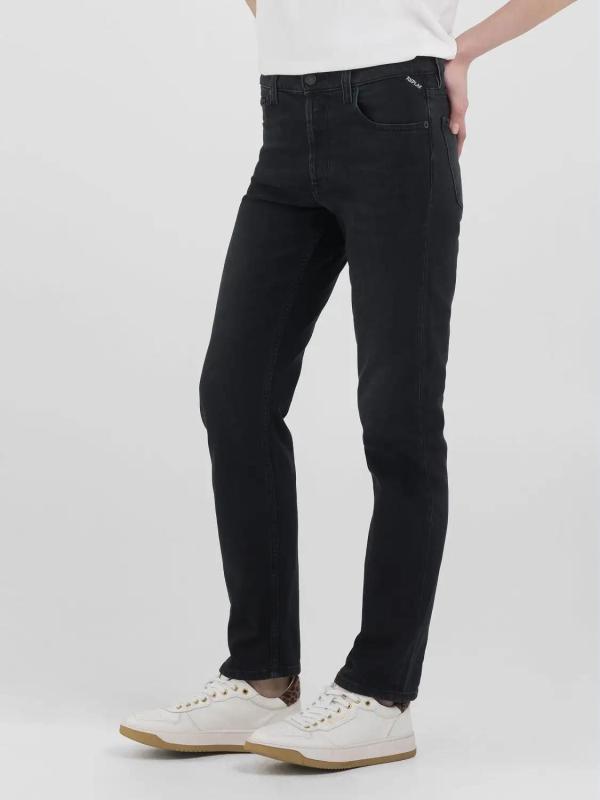 Maijke_Straight_High_Rise_Jeans_Black_1