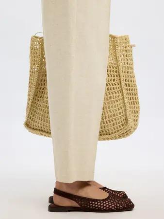 Mara_barrel_pant_zand_1