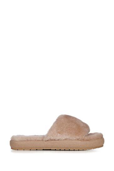 Mckay_slippers_Camel