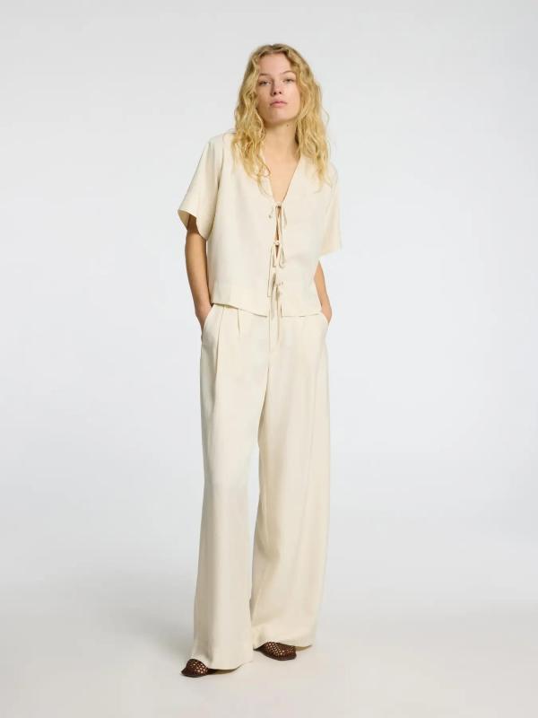 Natuk_bandplooi_wijde_pantalonoff_white_2