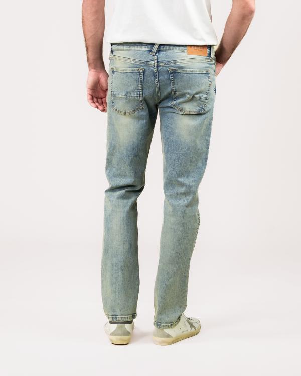 Nick_straight_golf_stream__1