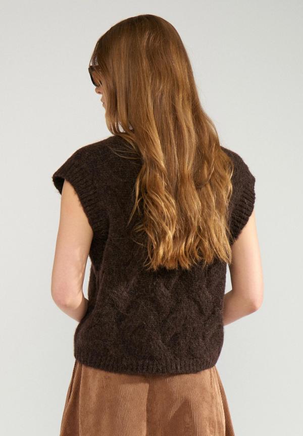 Nualmas_Knitted_Vest___Grs