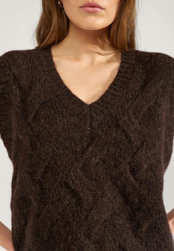 Nualmas_Knitted_Vest___Grs_1