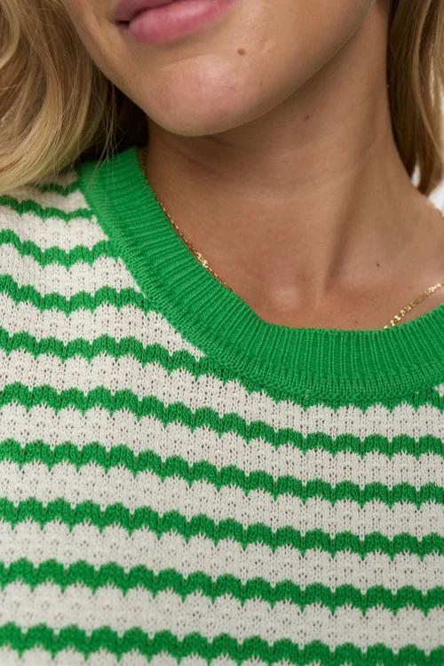Numari_pullover_groen_3