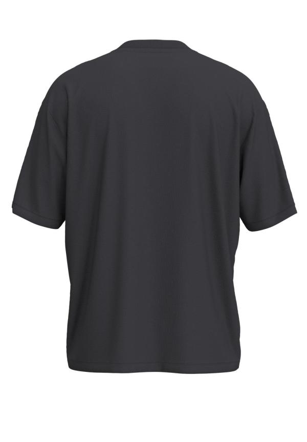 Oscar_loose_t_shirt_asphalt