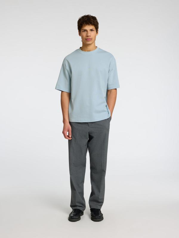 Oscar_loose_tee_winter_sky_3