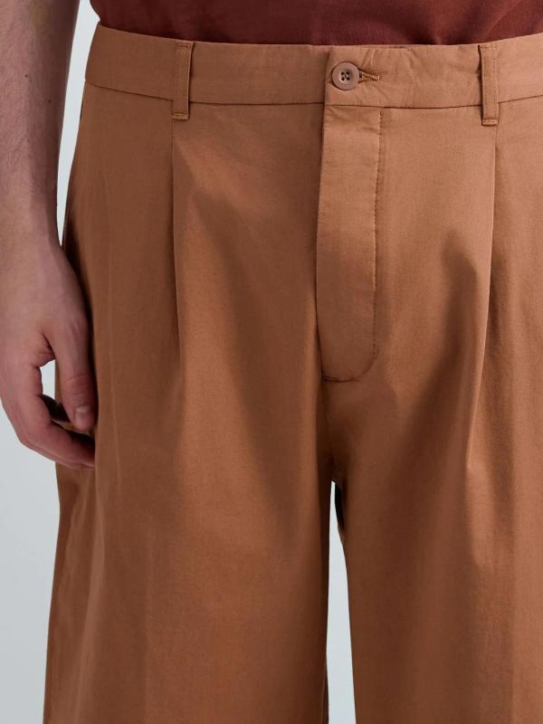 Relaxed_fit_twill_trouser_bruin_1