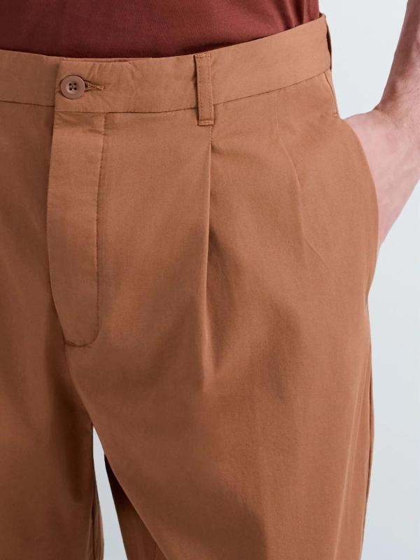 Relaxed_fit_twill_trouser_bruin_2