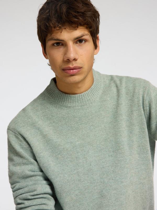 Reuben_long_sleeve_knit_relaxed_crew_neck_green_5