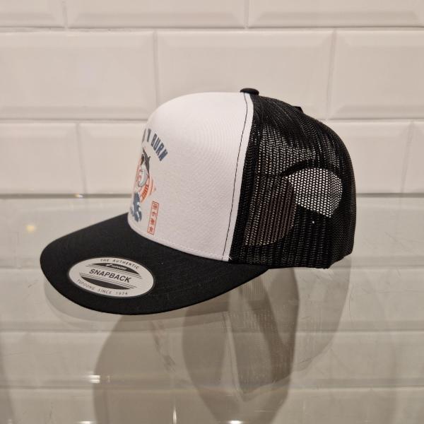 Shark_Bite_Trucker_cap_zwart_wit_3