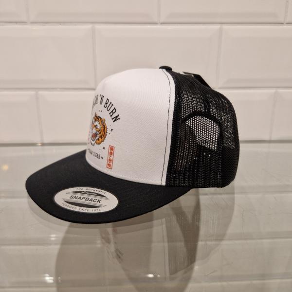 Team_tiger_Trucker_cap_zwart_wit_3