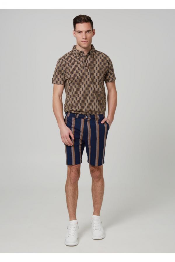 Why_does_the_wind_shorts_navy_brown_3