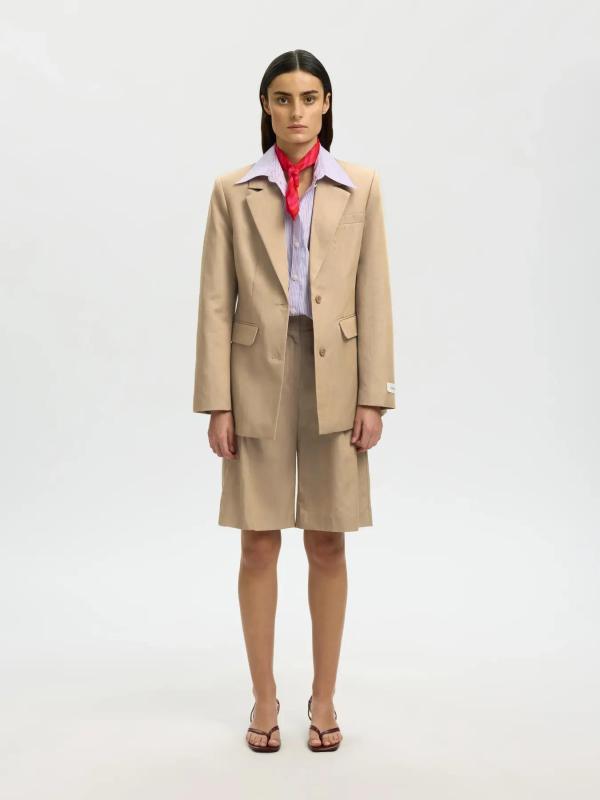 Wide_amour_bermuda_korte_broek_zand