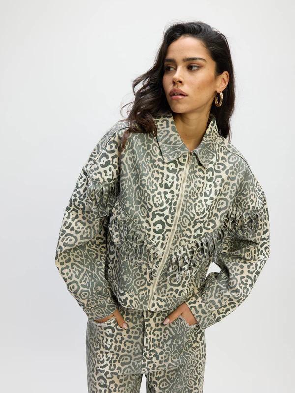 Willow_jacket_leopard_