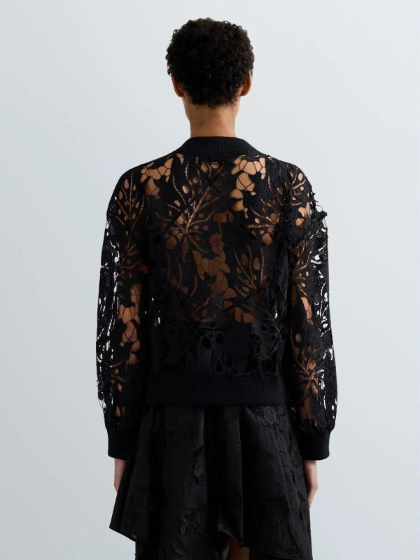 Zip_up_sweater_with_lace_zwart_4