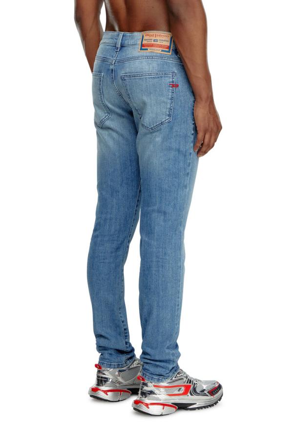 _2019_D_Strukt_slim_fit_jeans_light_blue__2