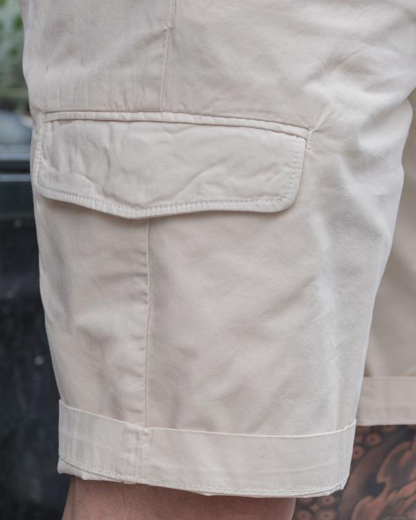 _Bermuda_cargo_shorts_off_white__1