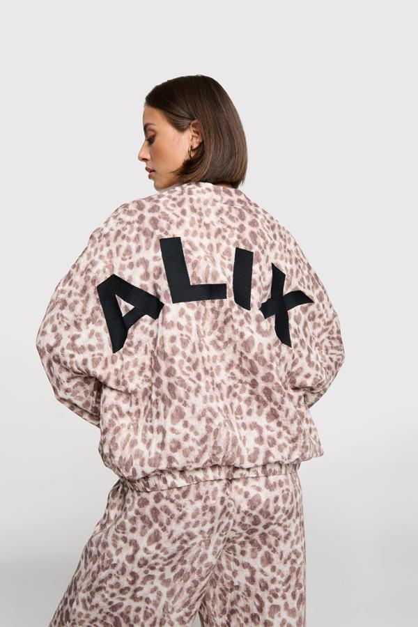 sporty_animal_jacket_1